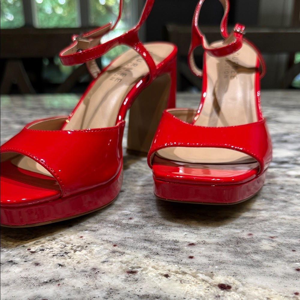 Journee Collection Red Platform Heels - Picture 2 of 6